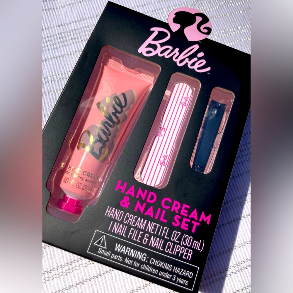 ❤️‍🔥💞🔥BARBIE🔥💞❤️‍🔥NWT Hand Cream and Nail Set - Cream, nail file, clipper